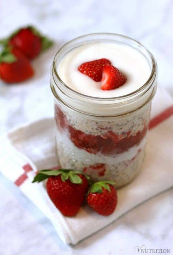 Vegan Strawberries and Cream Overnight Oats