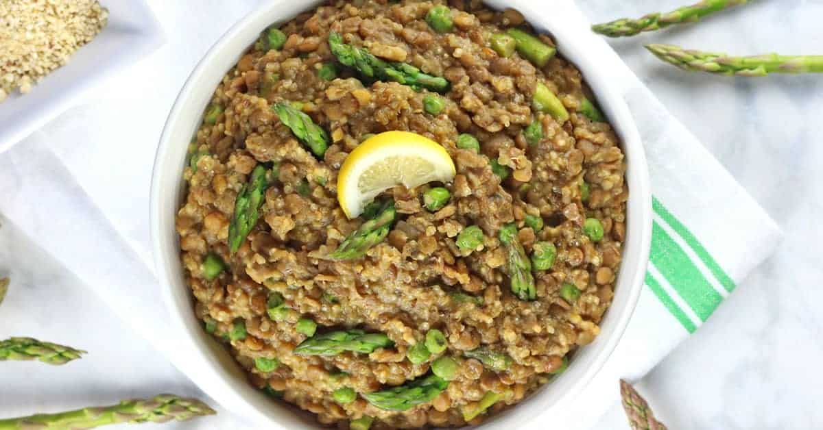 One-Pot Lentil Quinoa with Asparagus and Peas | Vegan One-Pot Quinoa Recipe