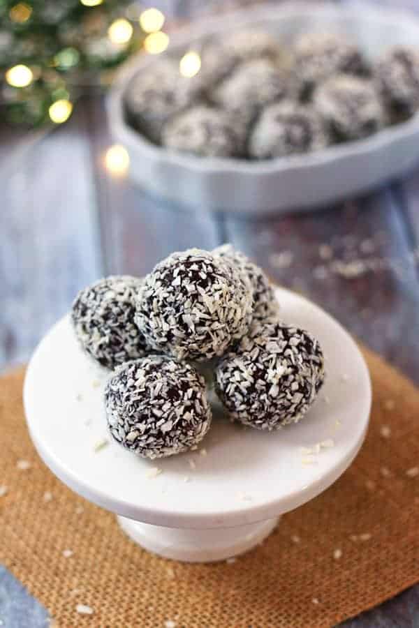 Chocolate Coconut Kahlua Balls | These Coconut Kahlua Balls are a perfect sweet treat for the holidays. Chocolate, coconut, and the coffee flavor of Kahlua are a delicious combination. They're vegan, dairy-free, gluten-free and so easy to make! gluten-free, dairy-free, vegan recipe, vegetarian, vegan Christmas recipe, vegan Christmas dessert #veganholidaydessert #vegandessert #veganchristmas
