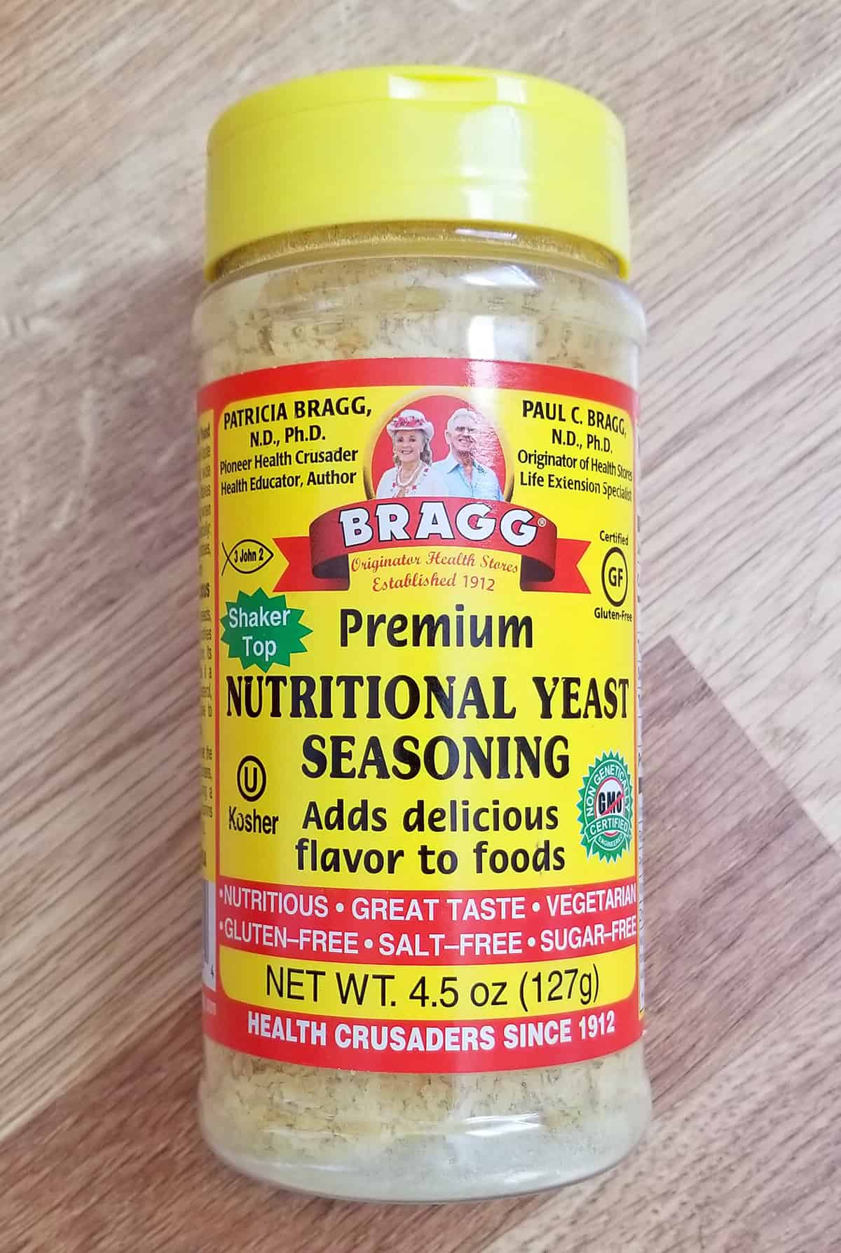 Braggs nutritional yeast bottle